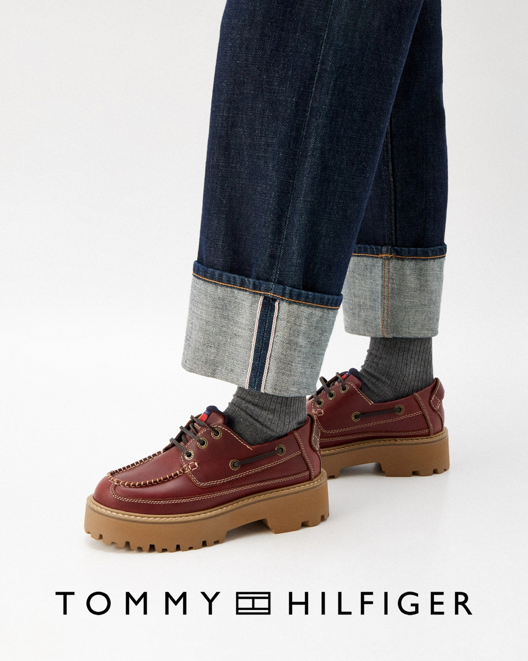 TOMMY HILFIGER ❤
#newcolletion 

W10160033501 - 144,90€
__________________________
Αγορές σε Επώνυμα brands
ONLINE στο kalista.gr 🛍
ΔΩΡΕΑΝ ΜΕΤΑΦΟΡΙΚΑ ΓΙΑ ΑΓΟΡΕΣ ΑΝΩ ΤΩΝ 50€
📦
Για παραγγελίες ή πληροφορίες:
☎️ Κάλεσε: 210 4971 113