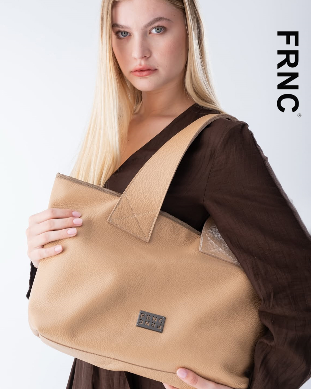 FRNC ❤
#newcolletion #frnc  #mybagisfrnc #topfashion 

W618R7729417 - 230,00€
__________________________
Αγορές σε Επώνυμα brands
ONLINE στο kalista.gr 🛍
ΔΩΡΕΑΝ ΜΕΤΑΦΟΡΙΚΑ ΓΙΑ ΑΓΟΡΕΣ ΑΝΩ ΤΩΝ 50€
📦
Για παραγγελίες ή πληροφορίες:
☎️ Κάλεσε: 210 4971 113